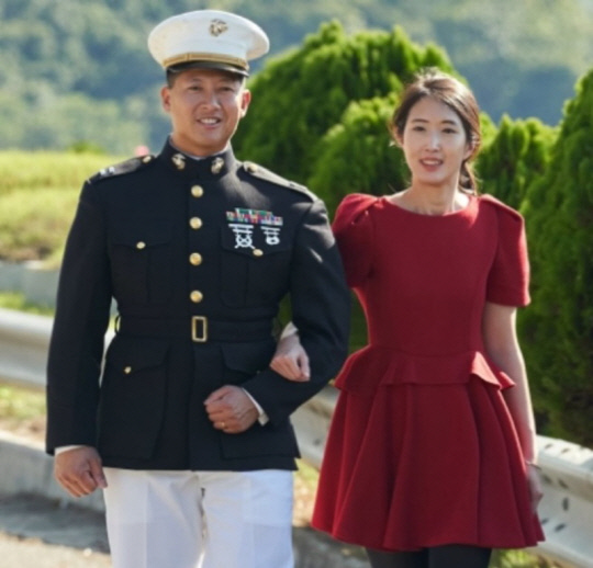 최태원 SK그룹 회장의 차녀 최민정(오른쪽)씨와 케빈 황.<케빈 황 SNS 캡처>